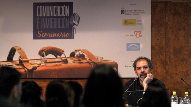 Periodistas y sociedad civil debaten sobre el tratamiento de la inmigración en los medios de comunicación
