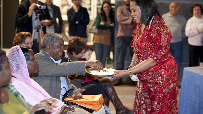 Los sabores africanos inundan el patio de Casa África
