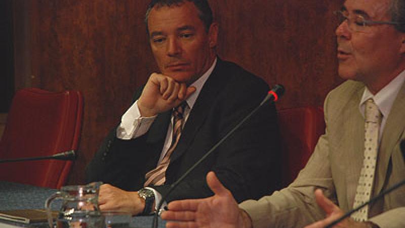 Giner Abati da una conferencia sobre su última expedición en Casa África