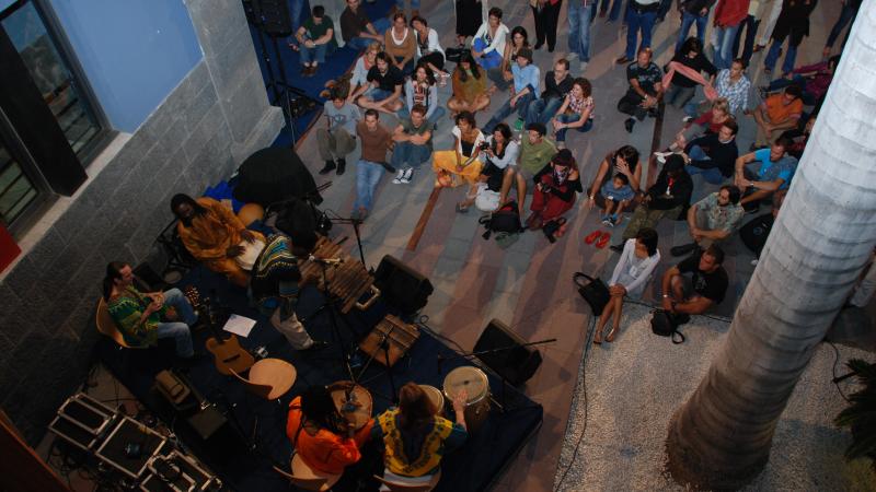 Justin Tchatchoua ofreció un concierto en Casa África