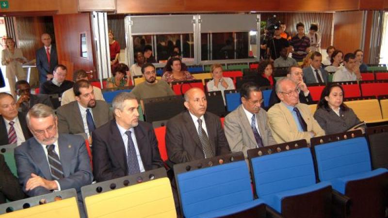 Saavedra presidió la inauguración del Seminario 'Una visión del Islam en África y desde Canarias. Historia de una frontera'