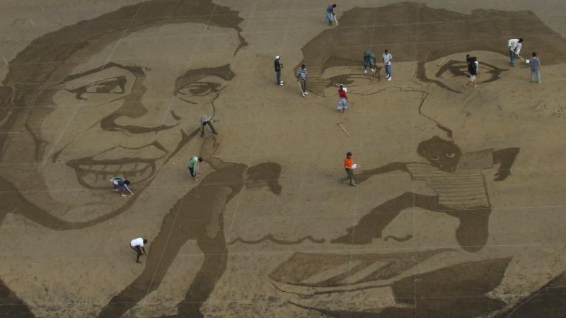 Casa África apoya 'Mareas Migratorias', una intervención artística en Las Canteras en el marco del Día de África