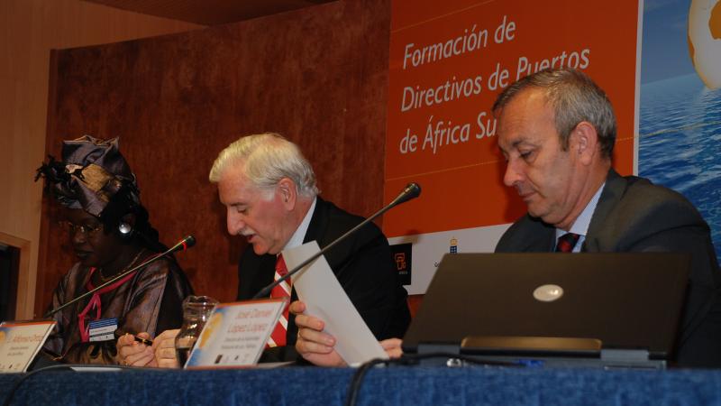 Comienza el curso de Logística del Transporte para trabajadoras portuarias africanas en Casa África