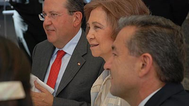 La Reina participa en la reunión de Cruz Roja que se celebra en Casa África