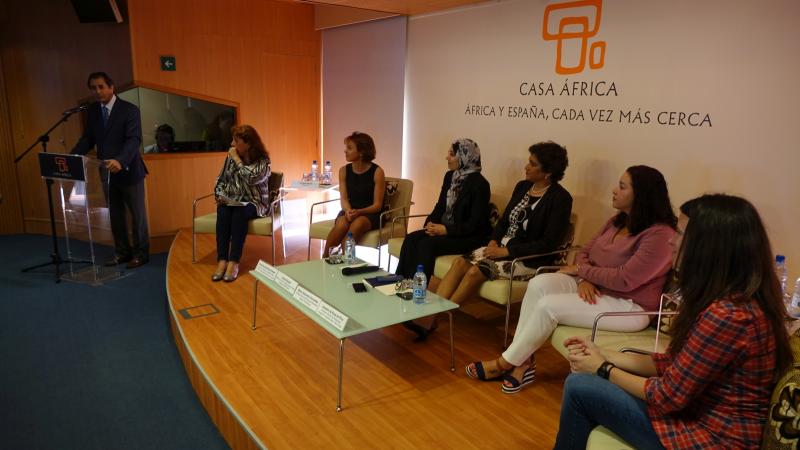 Mesa Redonda – Mujer y Ciencia