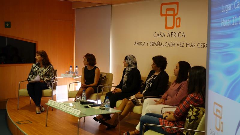 Mesa Redonda – Mujer y Ciencia