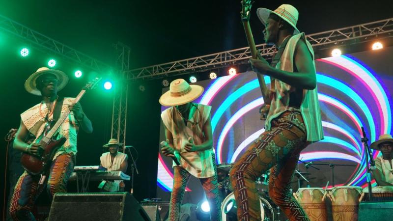 FRA! y Kyekyeku & Ghanalogue Highlife, los grupos musicales ganadores del Ghana Vis a Vis, girarán este verano por España