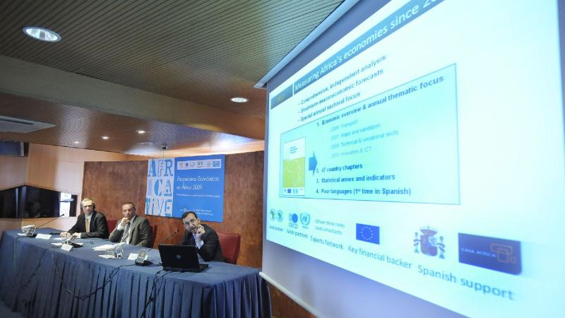 2. Presentación del Informe Perspectivas Económicas en África, 2009 en Casa África