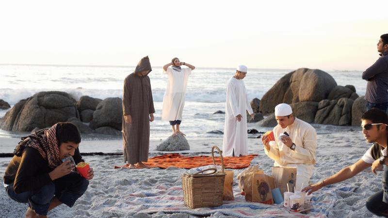 13. Hasan et Husain Essop, Fast Food, série « Hallal Art 2008 » © Hasan et Husain Essop -Album Panafricaine-