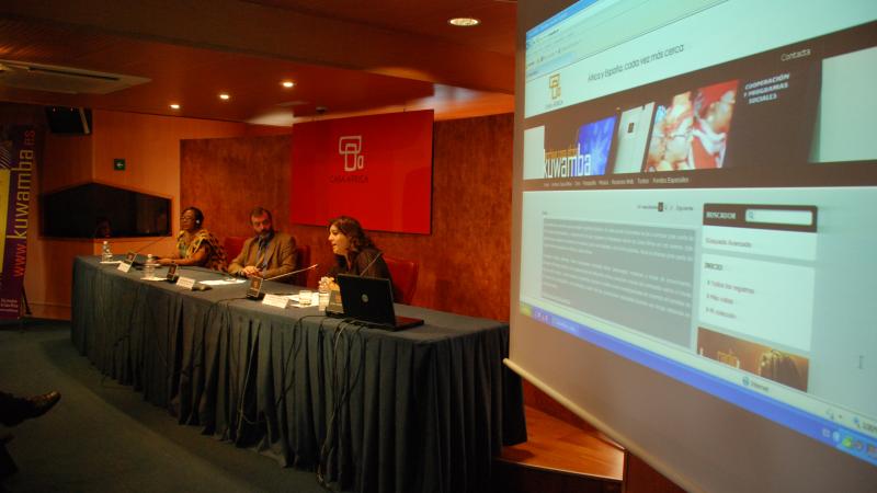 1. Presentación del portal multimedia KUWAMBA de Casa África por Estefanía Calcines, Jefa del Área Web y Mediateca online