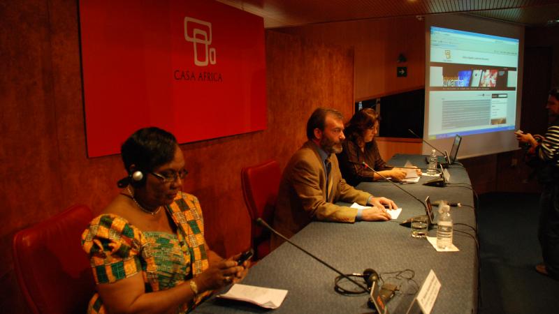- Presentación del III Encuentro sobre Biblioteconomía en Casa África por Ricardo Martínez Vázquez -Director General de Casa África- y por Helen Asamoah-Hassan representante de la IFLA en África, Sudáfrica
