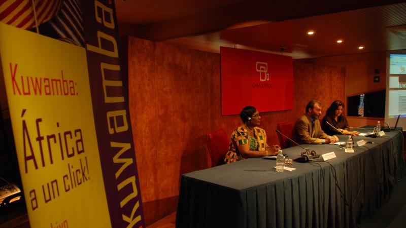 - Presentación del III Encuentro sobre Biblioteconomía en Casa África por Ricardo Martínez Vázquez -Director General de Casa África- y por Helen Asamoah-Hassan representante de la IFLA en África, Sudáfrica