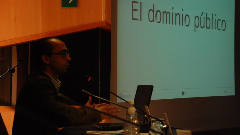 - Presentación e intervenciones de la Mesa sobre Bibliotecas Digitales y sobre Propiedad Intelectual, III Encuentro sobre Biblioteconomía en Casa África