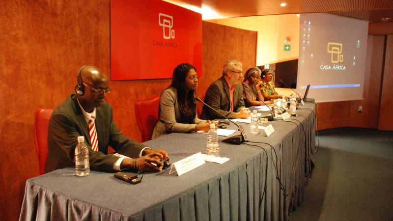 - Presentación e intervenciones de la Mesa sobre Bibliotecas y Cooperación en el III Encuentro sobre Biblioteconomía en Casa África