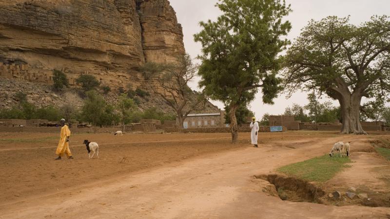 24.	Usos y costumbres, proyecto Soutoura de Ángel Luis Aldai, Casa África