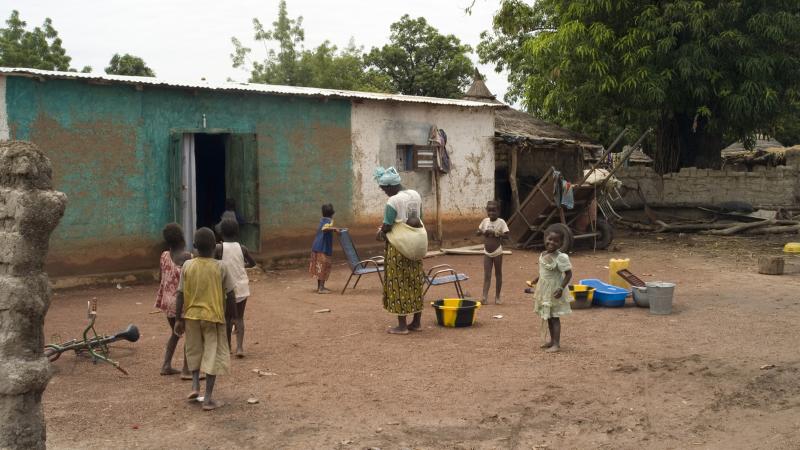 33.	Usos y costumbres, proyecto Soutoura de Ángel Luis Aldai, Casa África