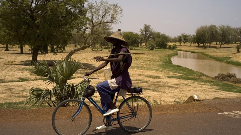70.	Usos y costumbres, proyecto Soutoura de Ángel Luis Aldai, Casa África
