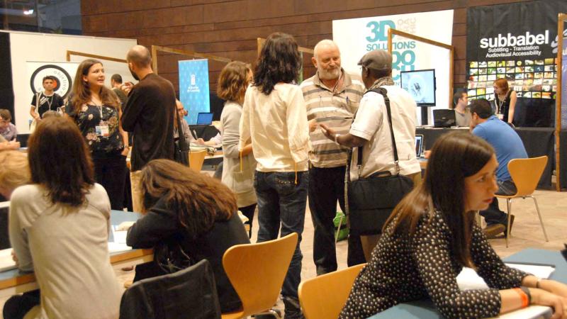 33. MiradasDoc Market 2011