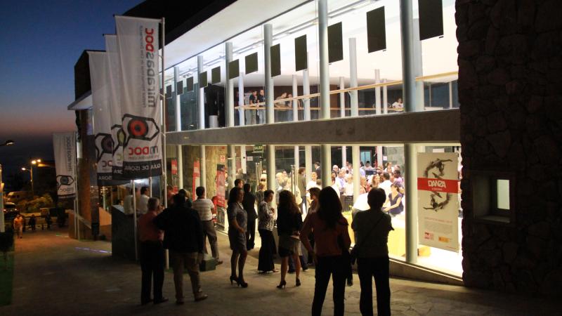 54. Fachada del Auditorio de Guía de Isora - Inauguración MiradasDoc 2011