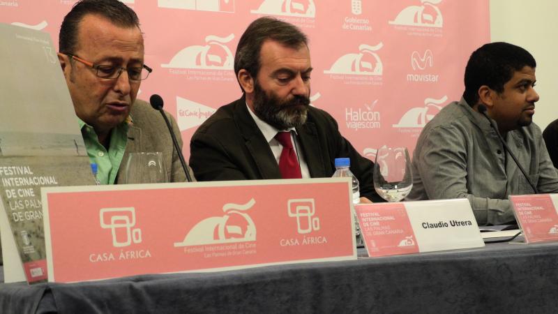 10. De izq a dere.: Claudio Utrera -Director del Festival de Cine de Las Palmas de Gran Canaria-, Ricardo Martínez Vázquez -Director General de Casa África-, y Ahmad Abdalla -director de cine egipcio-
