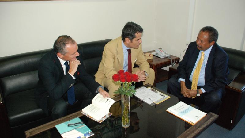 1. Reuniones de Casa África, representada por Luis Padilla - Secretario General -, en la UNECA junto con el embajador de España en Etiopía, Miguel Fernández-Palacios