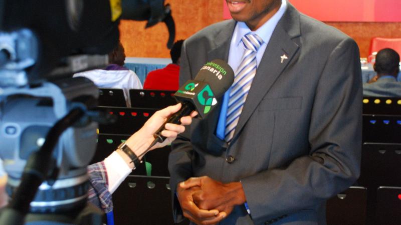 10. Declaraciones de Jude Omoregie -Presidente de la Federación de Asociaciones Africanas en Canarias (FAAC)- en la firma del convenio de colaboración