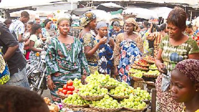 8. Cotonou. Dantopka. Vendedoras de verdura