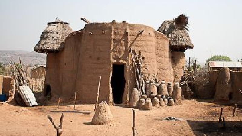 22. Regresode Pendjari. Boukoumbe, Tata Somba