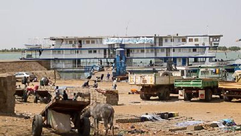 1. Segou. Barco Hotel