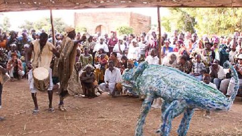 10. Segou. Festival Mascaras y Titeres