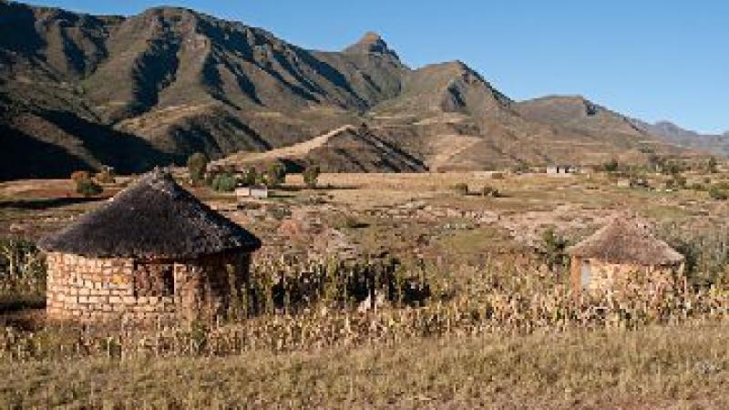 1.	Mamohase. Alrededores