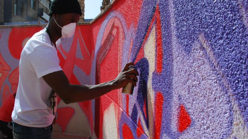 42. Imágenes del proceso de creación del Mural Desarrocio: Mural comunitario 'Urban Art en el Campus' en la Universidad de Las Palmas de Gran Canaria
