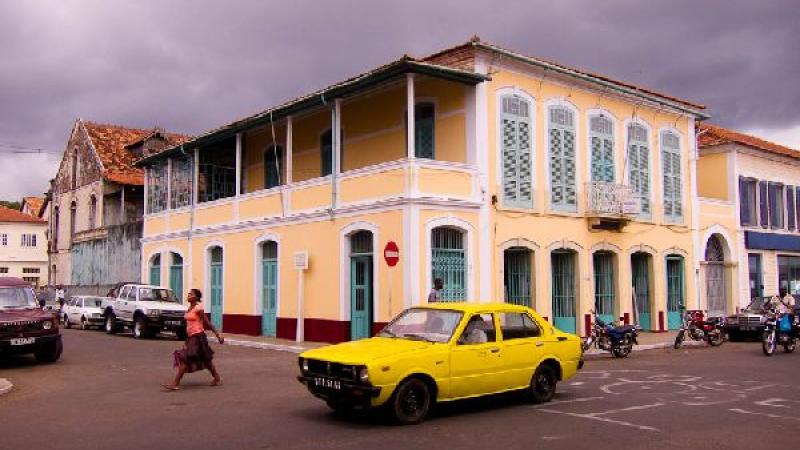 17. São Tomé. Calle