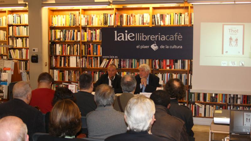 1. Presentación del libro Thot. Pensamiento y poder en el Egipto faraónico en la librería Laie en Barcelona