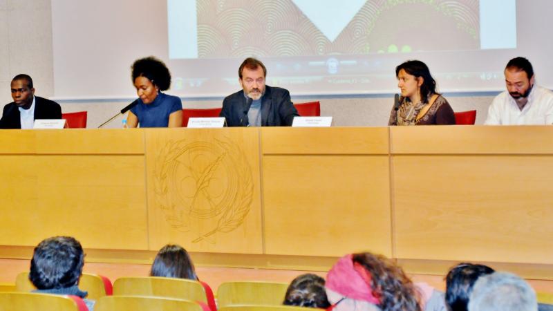 4. Mesa de presentación del Cuaderno Africano Si hablas de nosotros