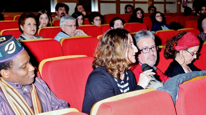 29. Intervención del público en la presentación del Cuaderno Africano Si hablas de nosotros