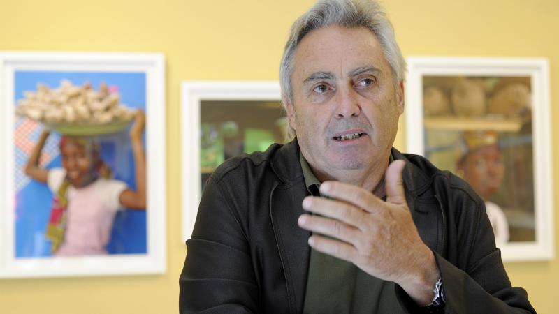 1. Ángel Luis Aldai, fotógrafo de la exposición Soutoura
