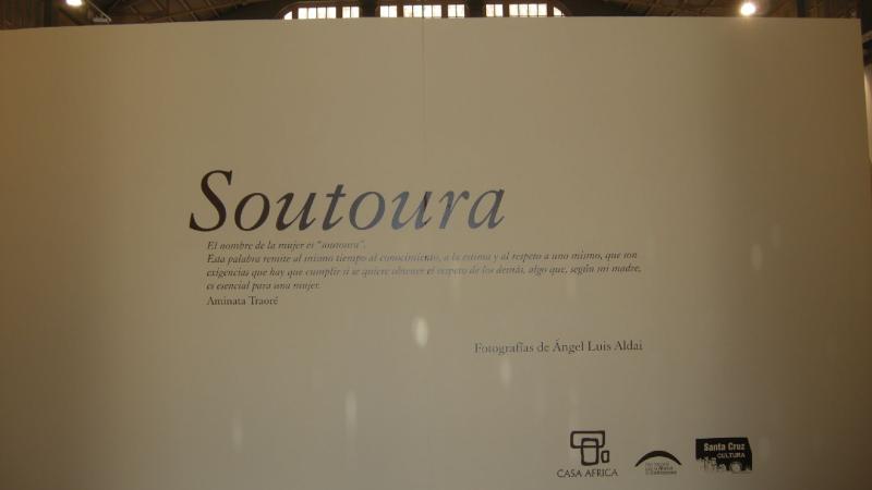1. Imágenes de la exposición Soutoura en la Recova, Santa Cruz de Tenerife
