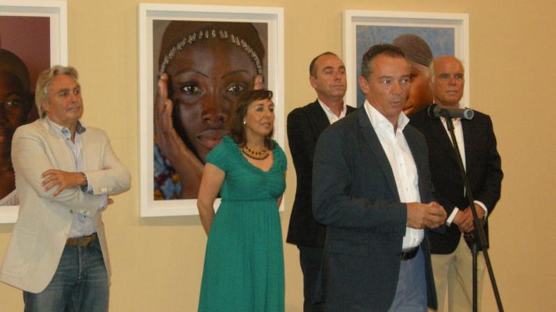 25. Presentación de la exposición Soutoura por Luis Padilla -Secretario General de Casa África-