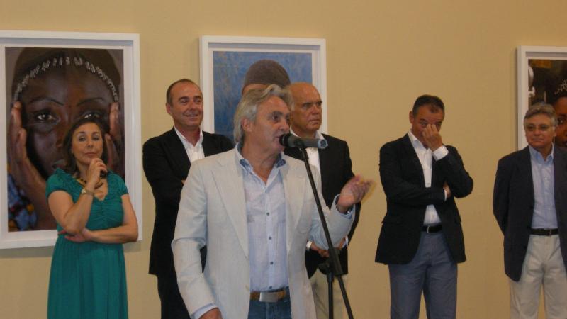 26. Ángel Luis Aldai en la presentación de la exposición Soutoura