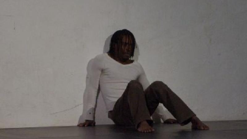 8. Adonis Nébiè -bailarín de Burkina Faso- en la residencia coreográfica en La Gomera