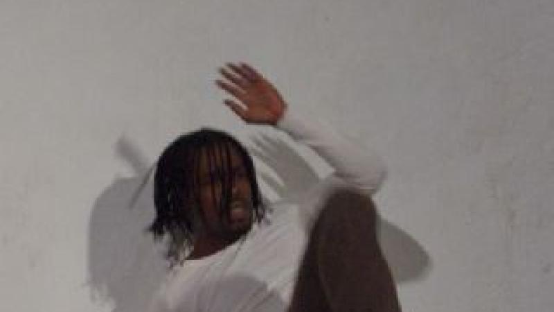 11. Adonis Nébiè -bailarín de Burkina Faso- en la residencia coreográfica en La Gomera