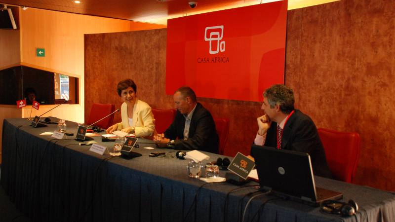 3. De izq. a derecha: Dr. M. Faghfouri -President of International MultiModal Transport Association IMMTA-, Luis Padilla -Secretario General de Casa África- y Luis Ibarra - Presidente de la Autoridad Portuaria de Las Palmas-
