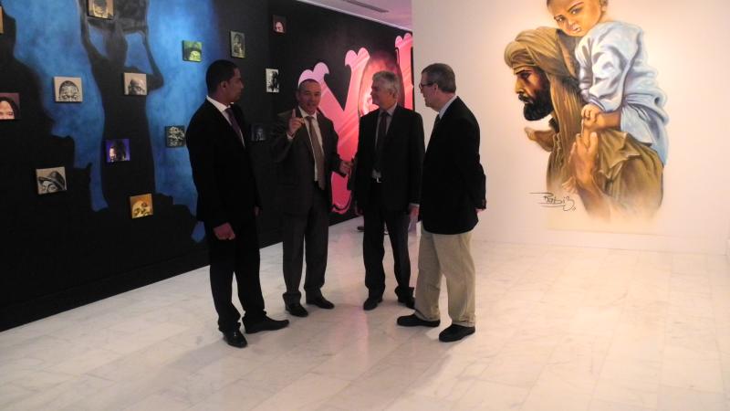 3. Visita a la exposición de Gráffrica de Adalberto Vieira, Secretario de Estado de Recursos Marinos de Cabo Verde, a Casa África