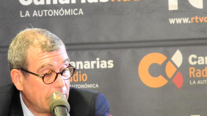 8. Imágenes de la entrevista concedida a Santiago Martínez-Caro, Director General de Casa África, en Ahora África de Canarias Radio en Casa África