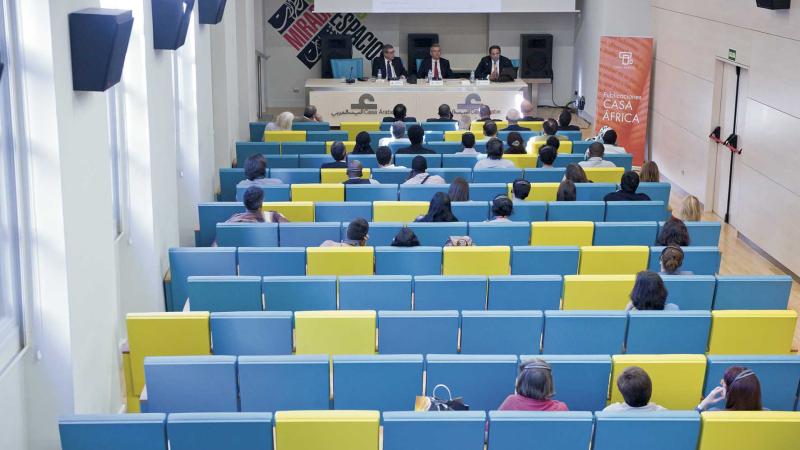 36. Intervención de Cheikh Mbacké Diop (profesor universitario e hijo del autor) en Casa Árabe