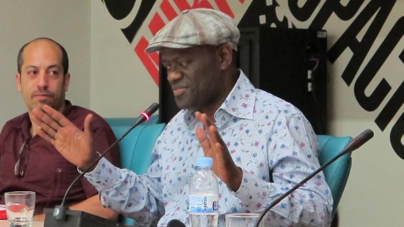 14.  Alain Mabanckou en Casa Árabe en Madrid con el programa de Literatura Letras Africanas de Casa África