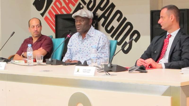 15.  Alain Mabanckou en Casa Árabe en Madrid con el programa de Literatura Letras Africanas de Casa África