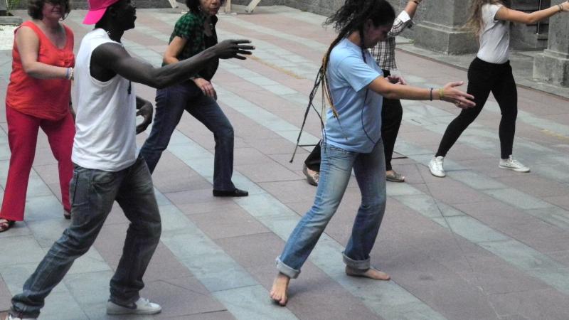6. Taller de danza y percusión africanas en Casa África el Día de África, África Vive 2012