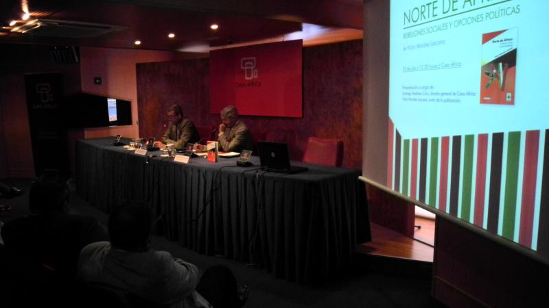 4. Presentación del libro Norte de África: rebeliones y opciones políticas en Casa África, con Santiago Martínez-Caro (Director General de Casa África) y Víctor Morales Lezcano (editor de la obra)